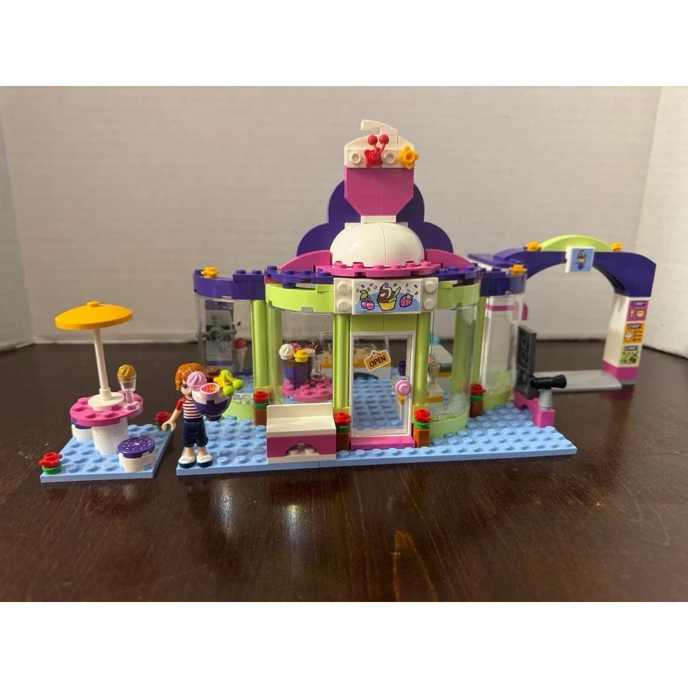 LEGO Friends 41320 Frozen Yogurt Shop w/ Box & Manuals - Missing Olivia & Car